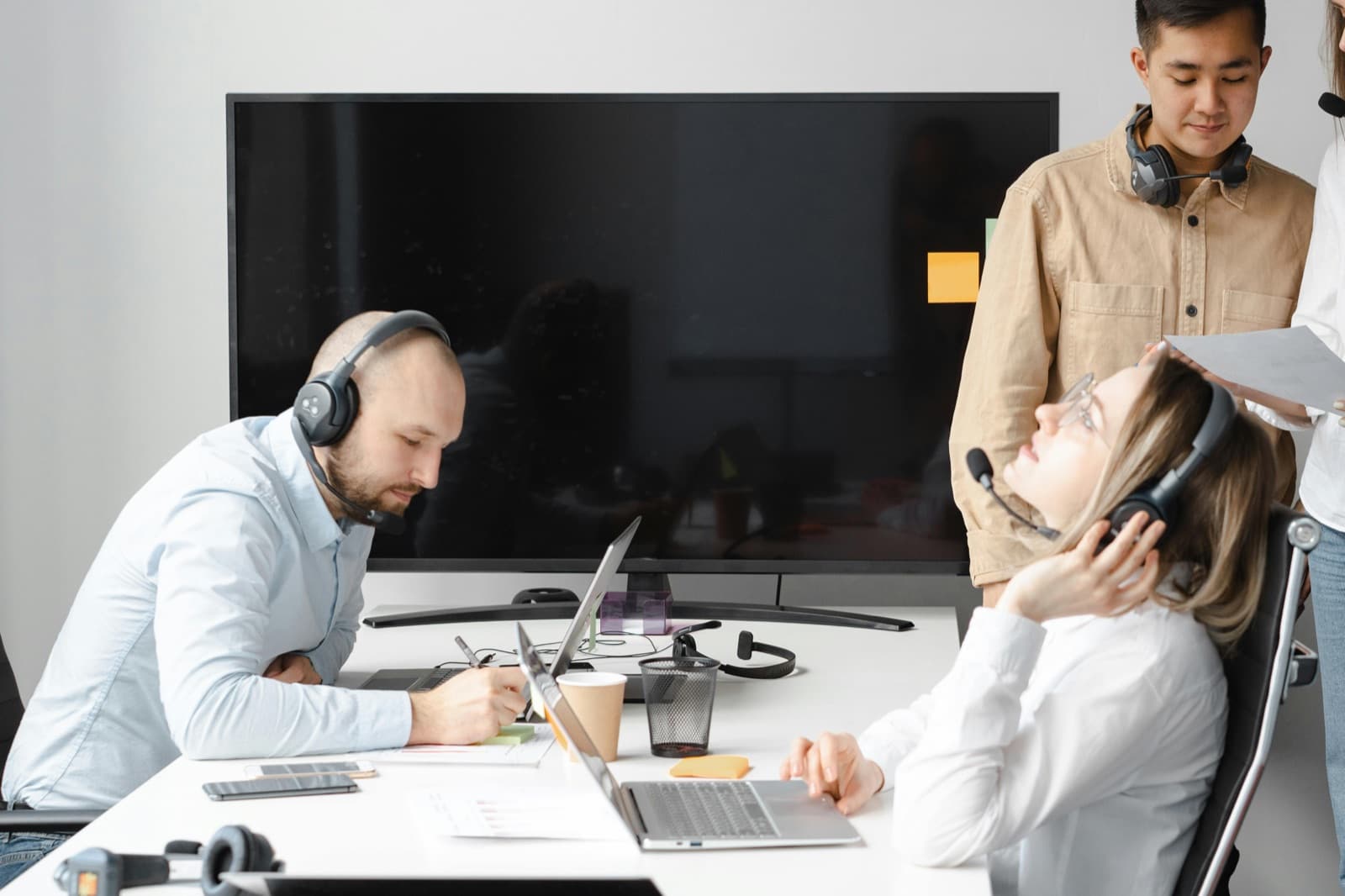 Healthcare Provider Transforms Patient Support with 24/7 Outsourced Contact Center