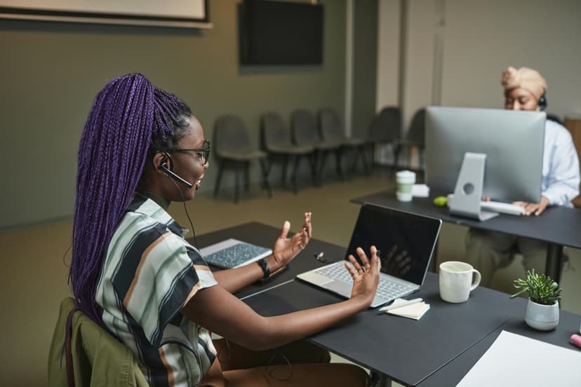 Onshore vs Nearshore vs Offshore Call Centers: How to Choose (2026 Guide)